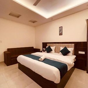 Hotel Rudra Inn , Near Railway And Bus Station , Shree Krishna Janambhoomi At 6 Min Distance , Free Parking